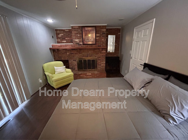 Photo - 1401 Bragg Rd