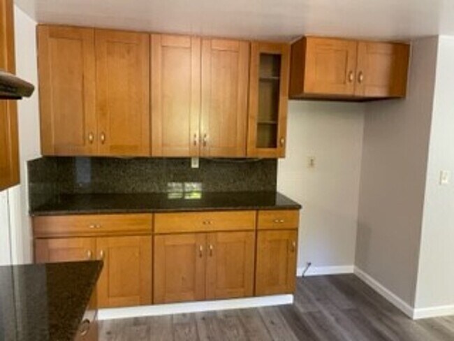 Photo - -Spacious 4 Bed 2.5 Bath, House, with Hew Hardwood Floors throughout -