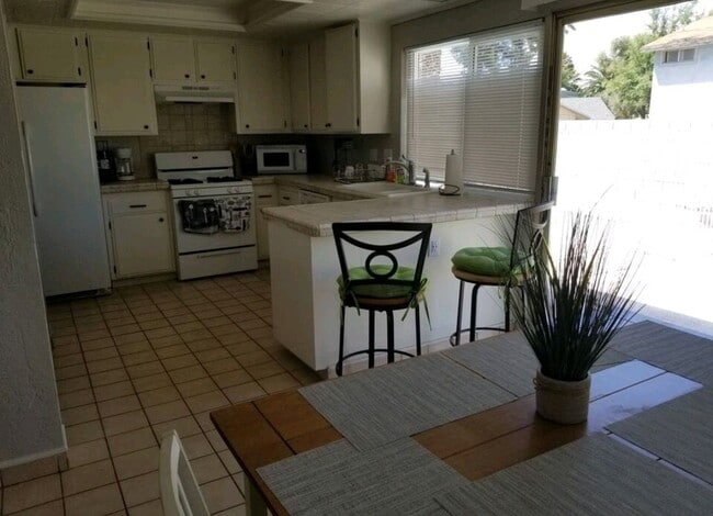 Photo - 2612 E Siesta Ave