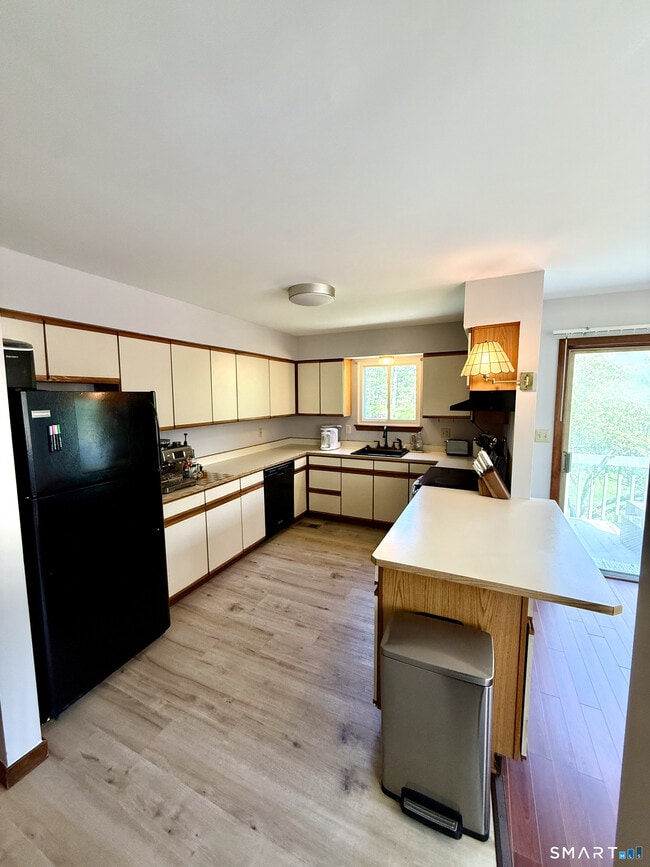 Photo - 69 Northwest Dr Unit 60