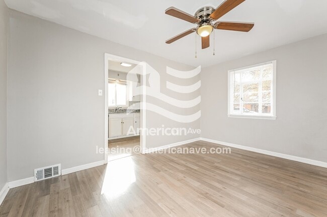 Photo - 2941 Stafford St