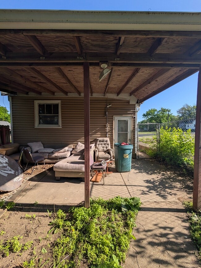 Photo - 1206 W Johnson St