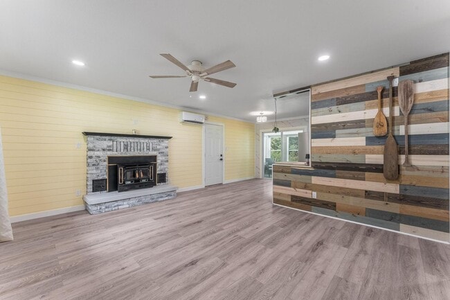 Photo - Charming Two Bedroom in Rogers
