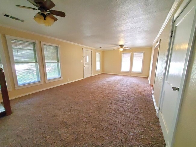 Photo - 1605 Nall St