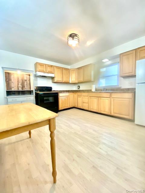 Photo - 15 Forge Hill Rd