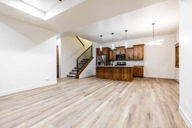 Photo - Beautiful Custom Townhome for Rent in Island Park- NAME YOUR LEASE TERMS