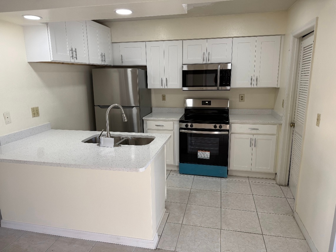 Photo - 353 Dundee Dr