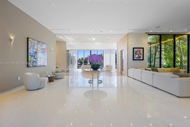 Photo - 3260 NE 165th St