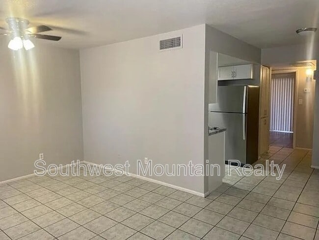 Photo - 133 E Ingram St Unidad 5