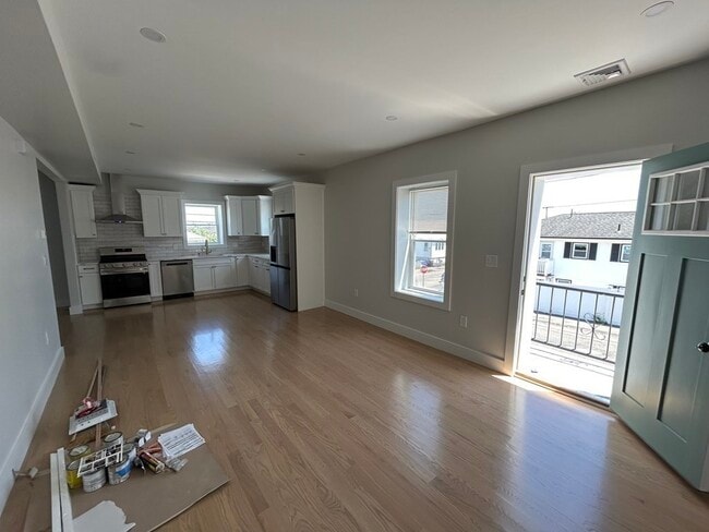 Photo - 150 Rumney Rd Unit 2