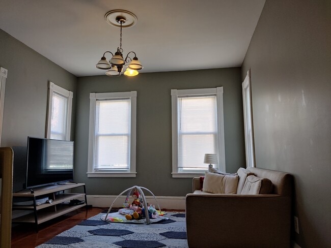 Photo - 32 Antwerp St Unit 1