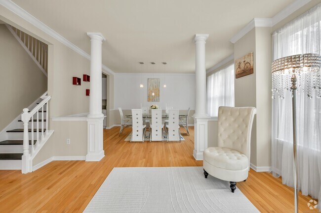 Building Photo - 8 Cambridge Dr Unit 8 Rental