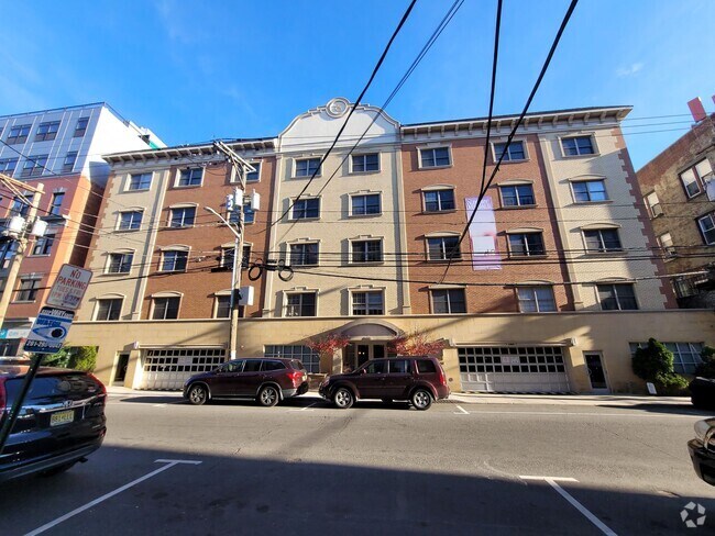 Building Photo - Solo at Hudson Rental