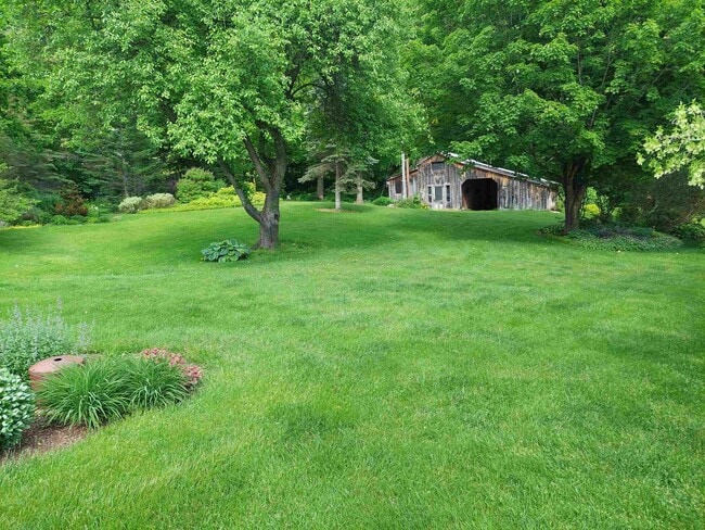 Photo - 3292 Vermont Rte 100