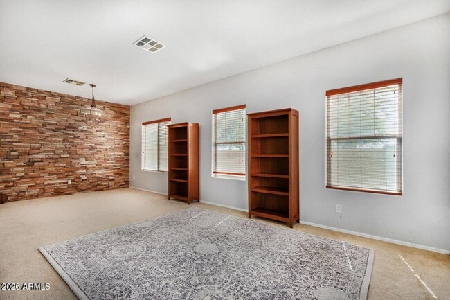 Photo - 939 E Sourwood Dr