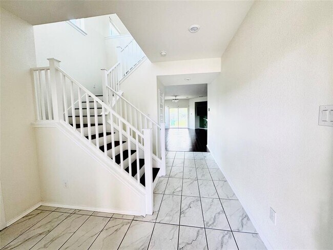 Photo - 2016 Fretboard St