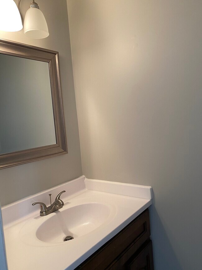 Photo - 43 W 13th St