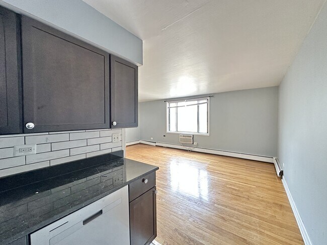 Photo - 1515 W Morse Ave Unidad 605