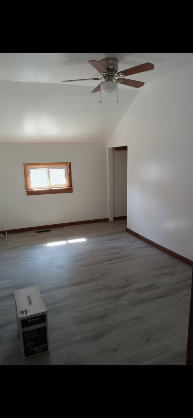 Photo - 94 Box Ave Unidad #3