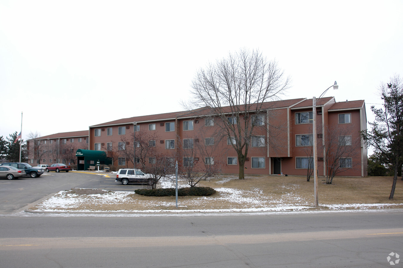 Mississippi Terrace - Mississippi Terrace Apartments