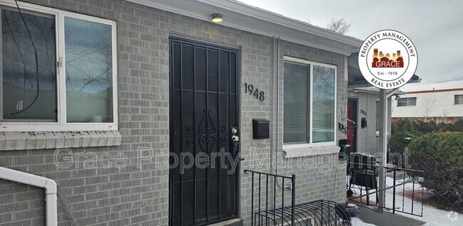 Building Photo - 1948 Oswego St Rental