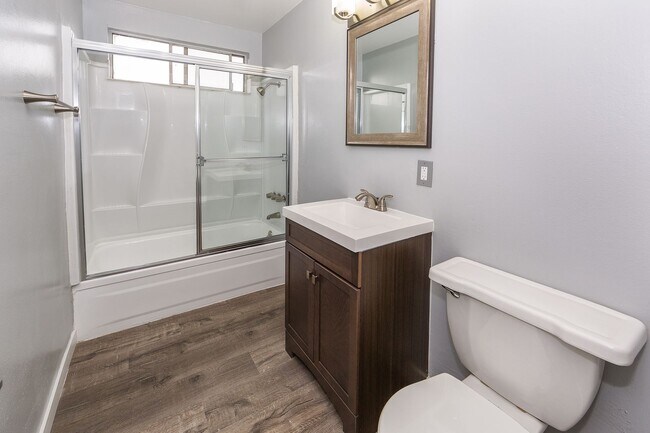 Photo - 1601-1603 Cedar Avenue