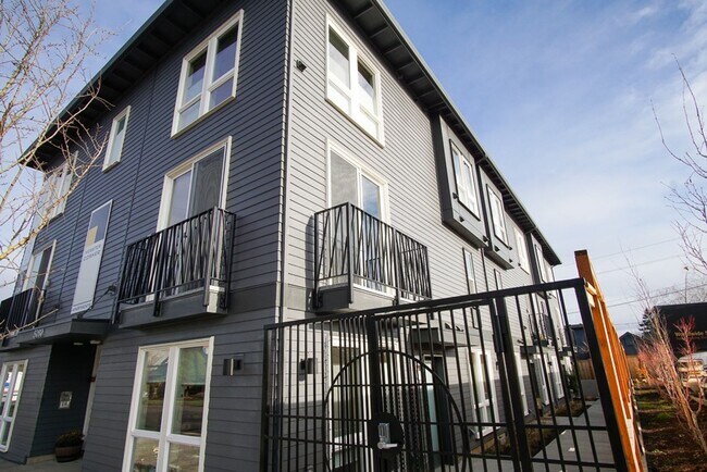 Photo - 5080 NE 33rd Ave Unit 12