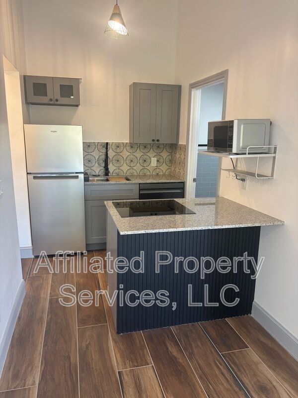 Building Photo - 4011 36th Ct