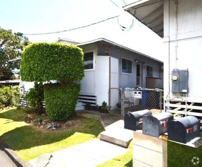 Building Photo - Cottage (Duplex) 2 bed in Upper Liliha Rental