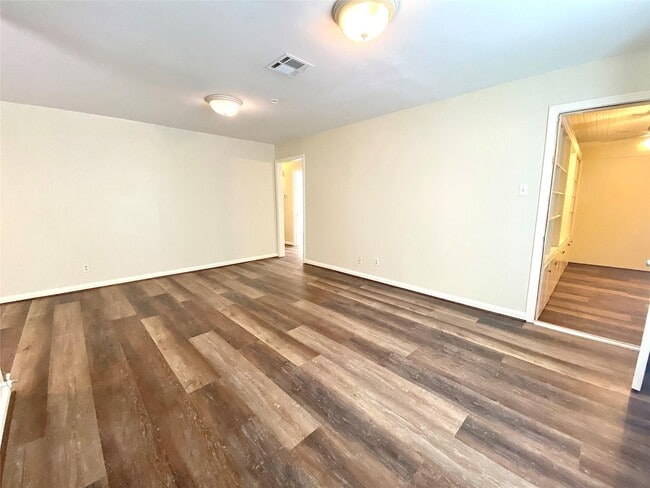 Photo - 5502 Evergreen St