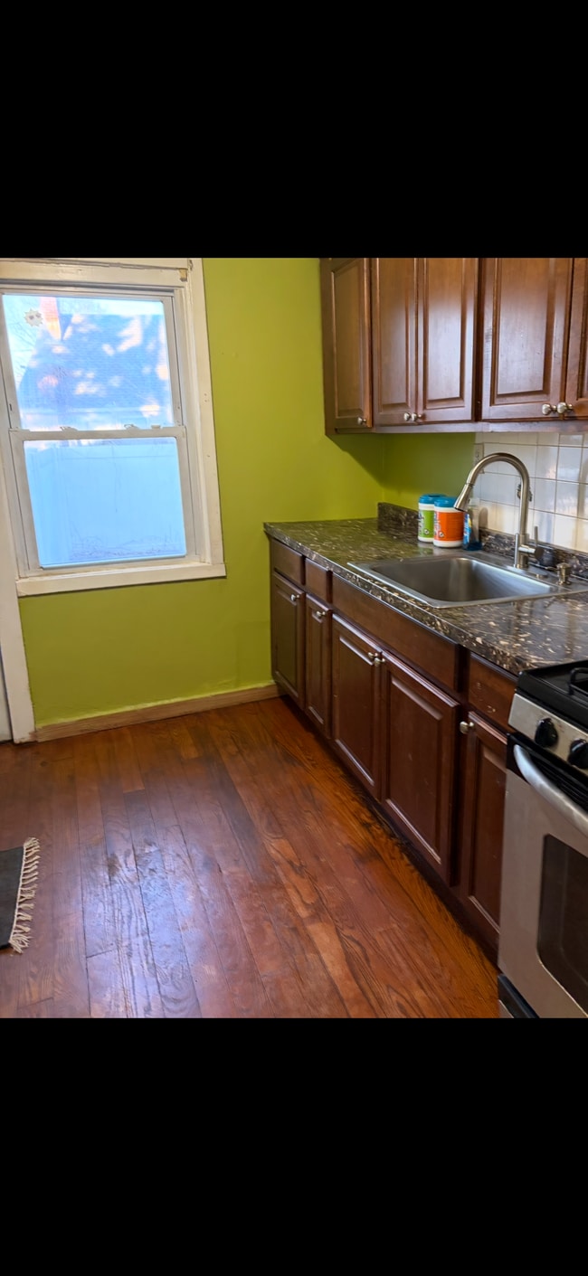 Photo - 180 Wessels Ave Unit 180