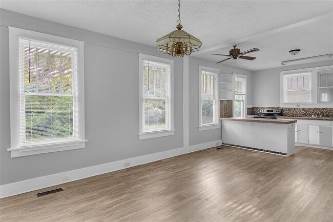 Photo - 2141 Yancey Ave