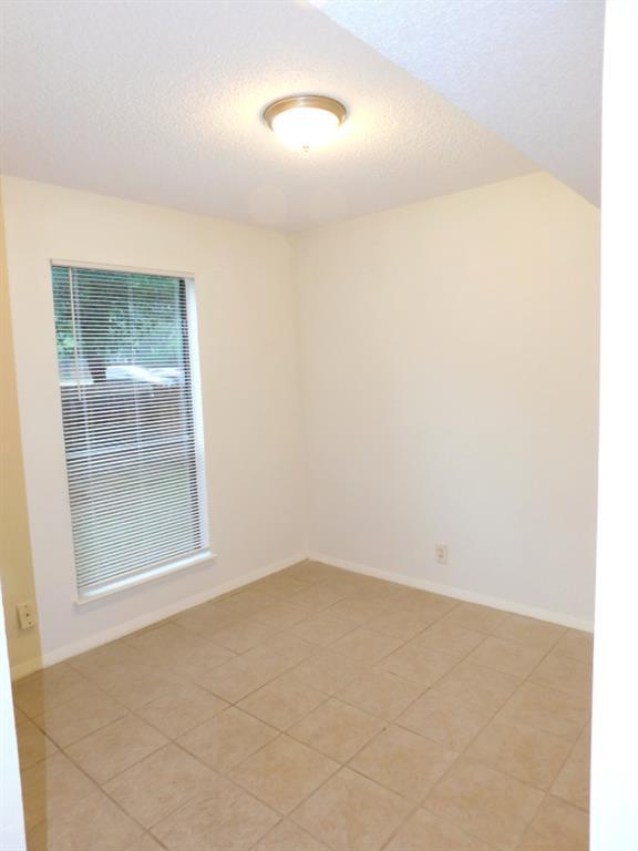 Photo - 8208 Hood Cir