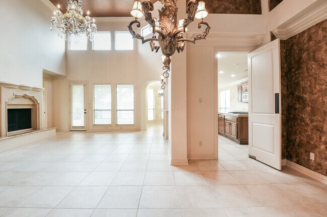 Photo - 2014 Flower Garden Ln