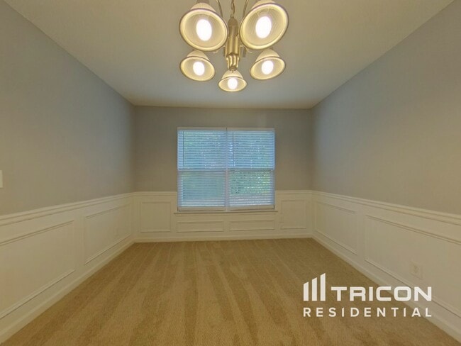 Photo - 4247 Arnolds Mill Overpass