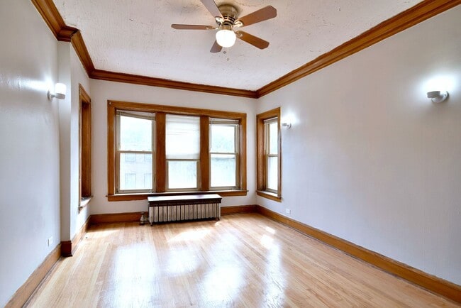 Photo - 610 N Mayfield Ave Unit 2