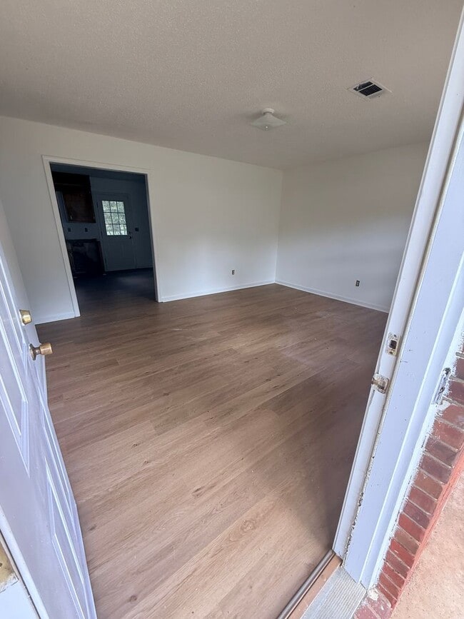 251 Sunset Dr