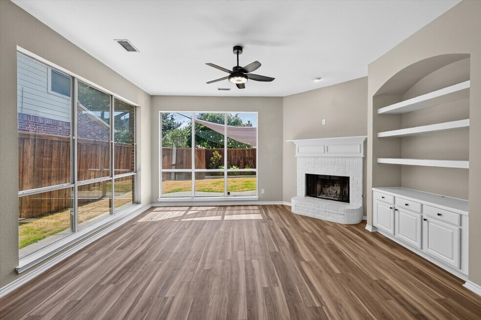 2503 Windgate Ln