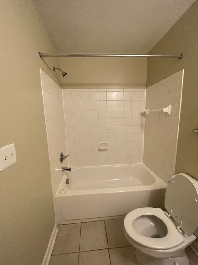 Building Photo - 18-1825 Whittaker Unit 18-1825 - A