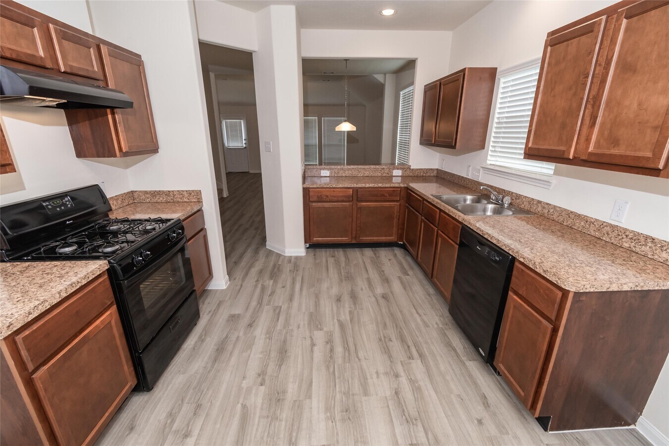 Photo - 2606 Montecito Ln