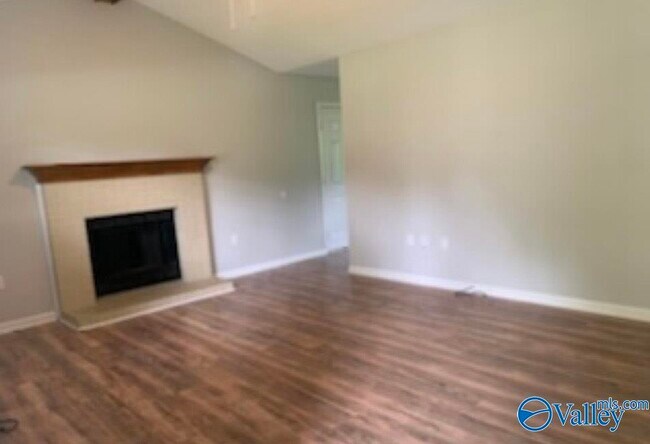 Photo - 105 Gibbon Dr