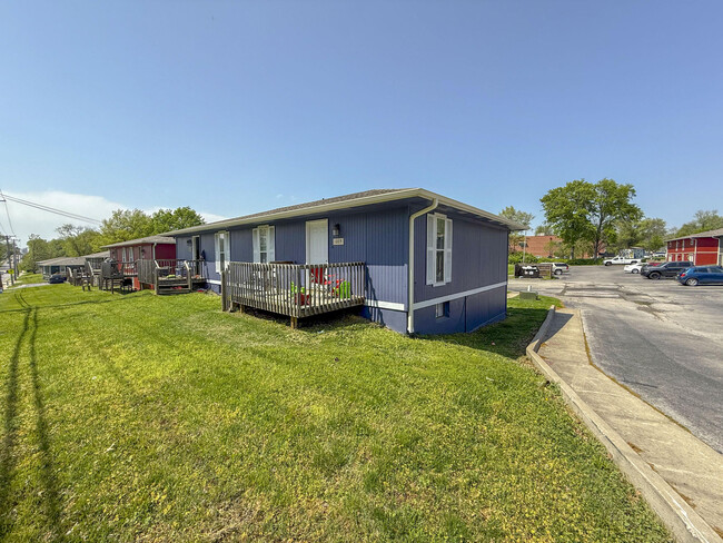 Photo - 1005 W Ash St Townhome