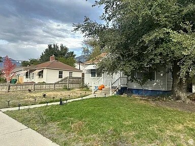 810 600 W Unit Basement Apartment