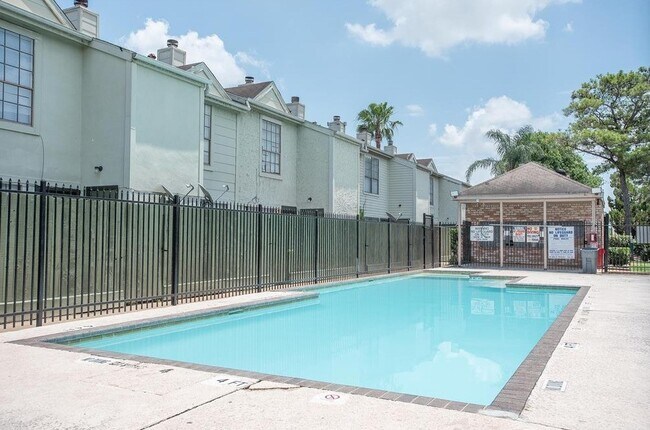 Building Photo - 12668 Windsor Village Dr Unit 2668