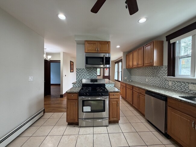 Building Photo - 336 Riverside Ave Unit 1B