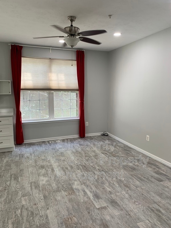 Photo - 303 Rustic Ct