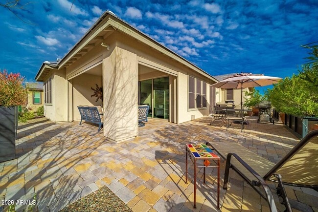 3904 Goldmine Cyn Wy