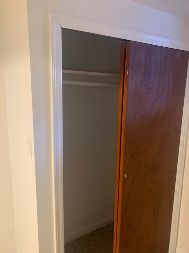 Photo - 35 E 53rd St