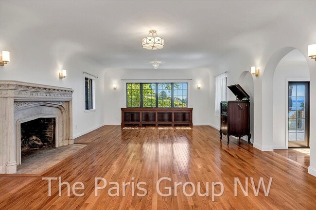 Building Photo - Amazing 1932 Blue Ridge Castle * Stunning ... Rental