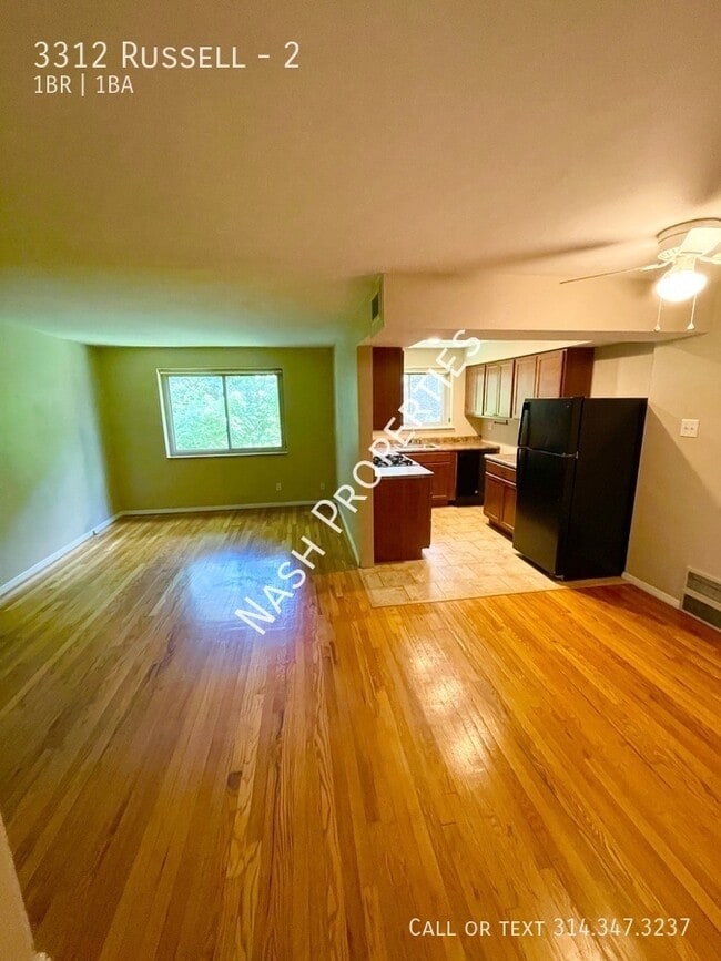 Building Photo - 3312 Russell-2 Unit 2